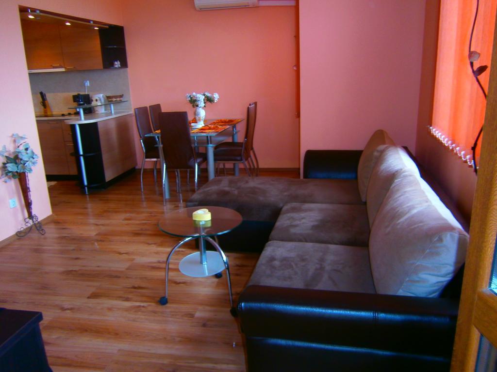 Apartments Stefi Pomorie Bagian luar foto