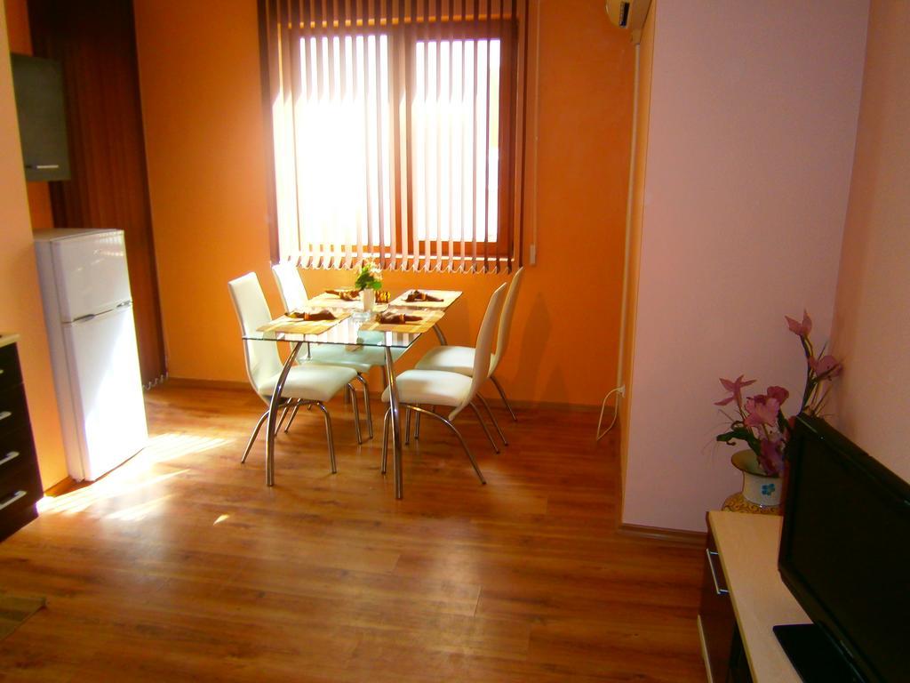 Apartments Stefi Pomorie Bagian luar foto