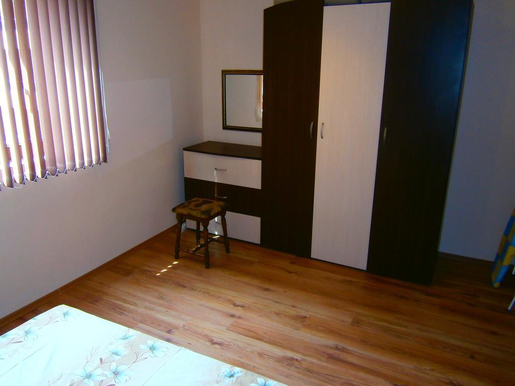 Apartments Stefi Pomorie Bagian luar foto